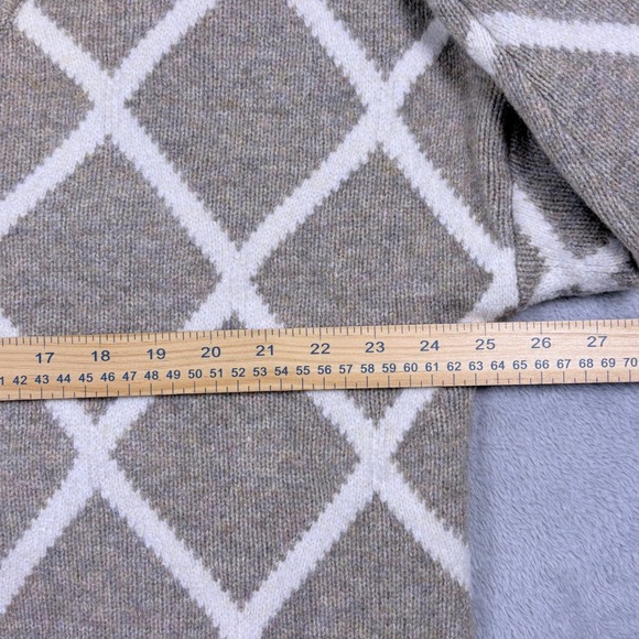 Abercrombie & Fitch Argyle V Neck Sweater Taupe White Women's XL Preppy Cozy - Picture 8 of 13